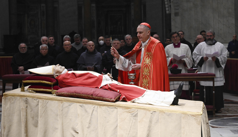 The Catholic Post Pope Emeritus Benedict S Body Solemnly Lovingly